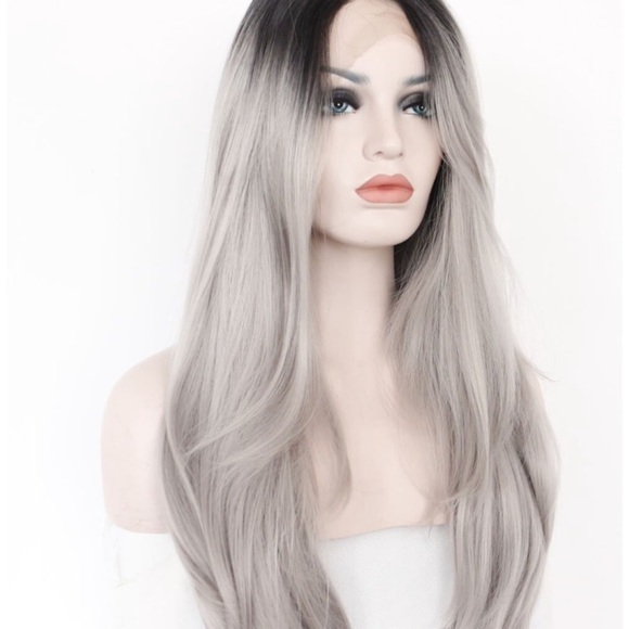 ✨Farrah 22” GREY OMBRÉ LACEFRONT Wig *NWT*✨ main image 4